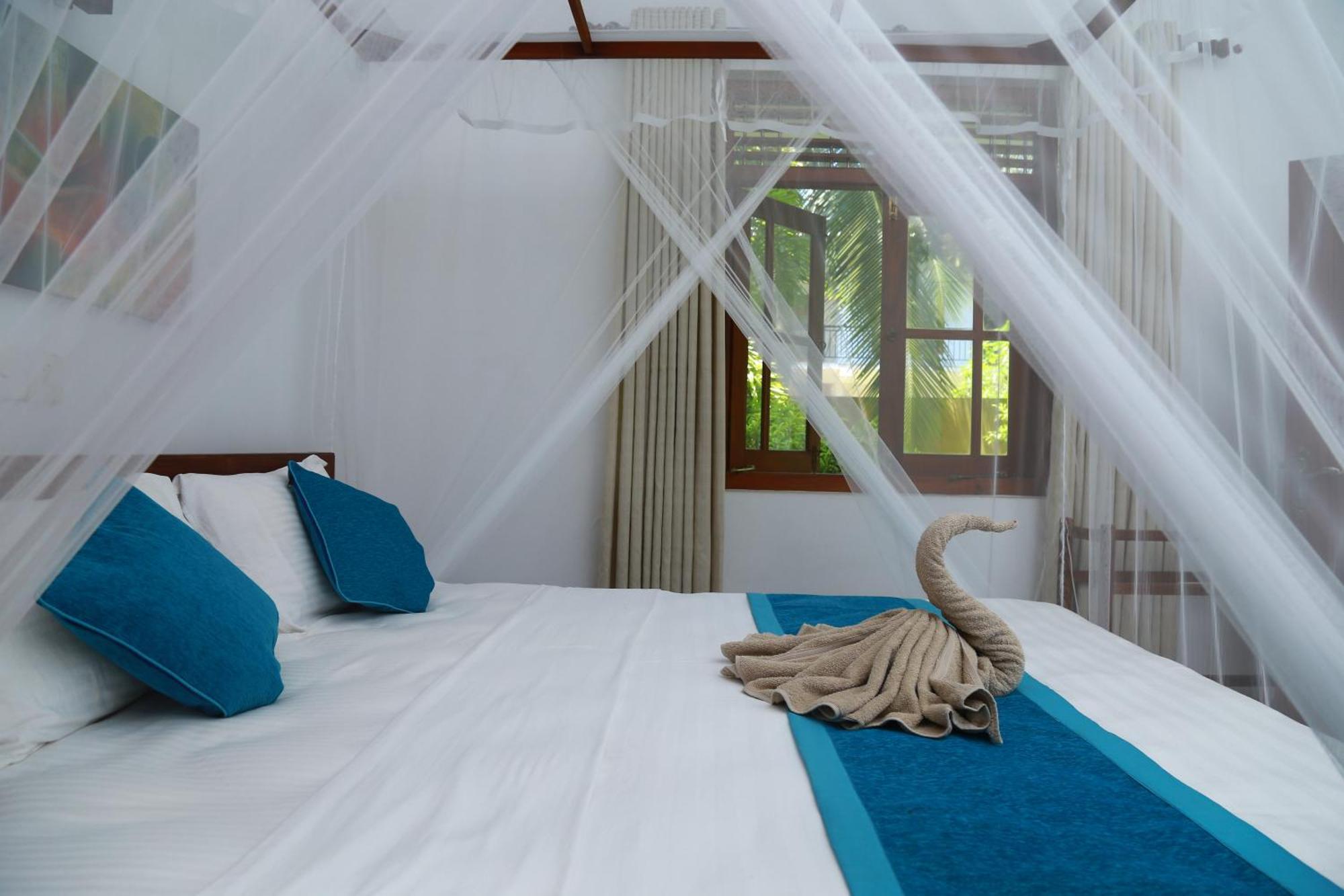 Residence Chanty Хіккадува Екстер'єр фото