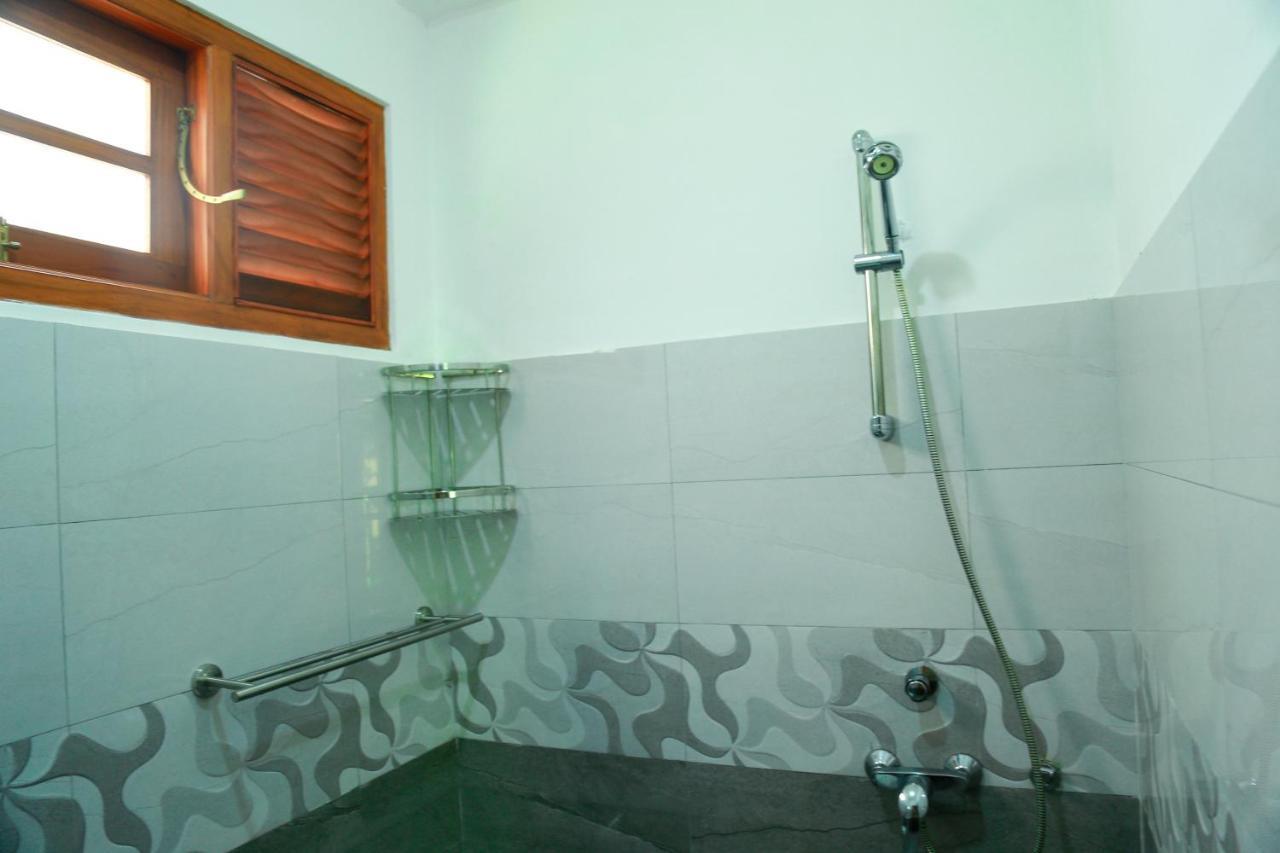 Residence Chanty Хіккадува Екстер'єр фото